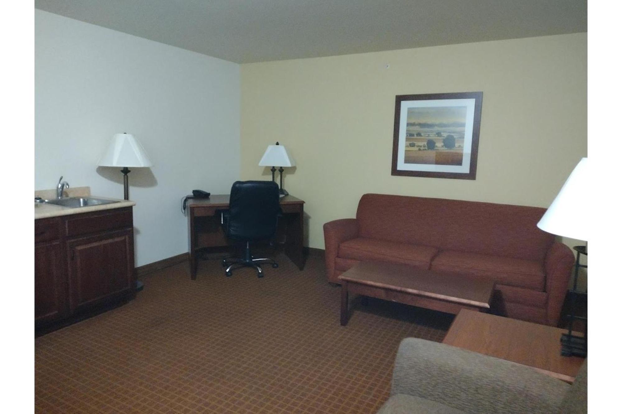 Park View Inn & Suites Hoisington Near Great Bend Ngoại thất bức ảnh