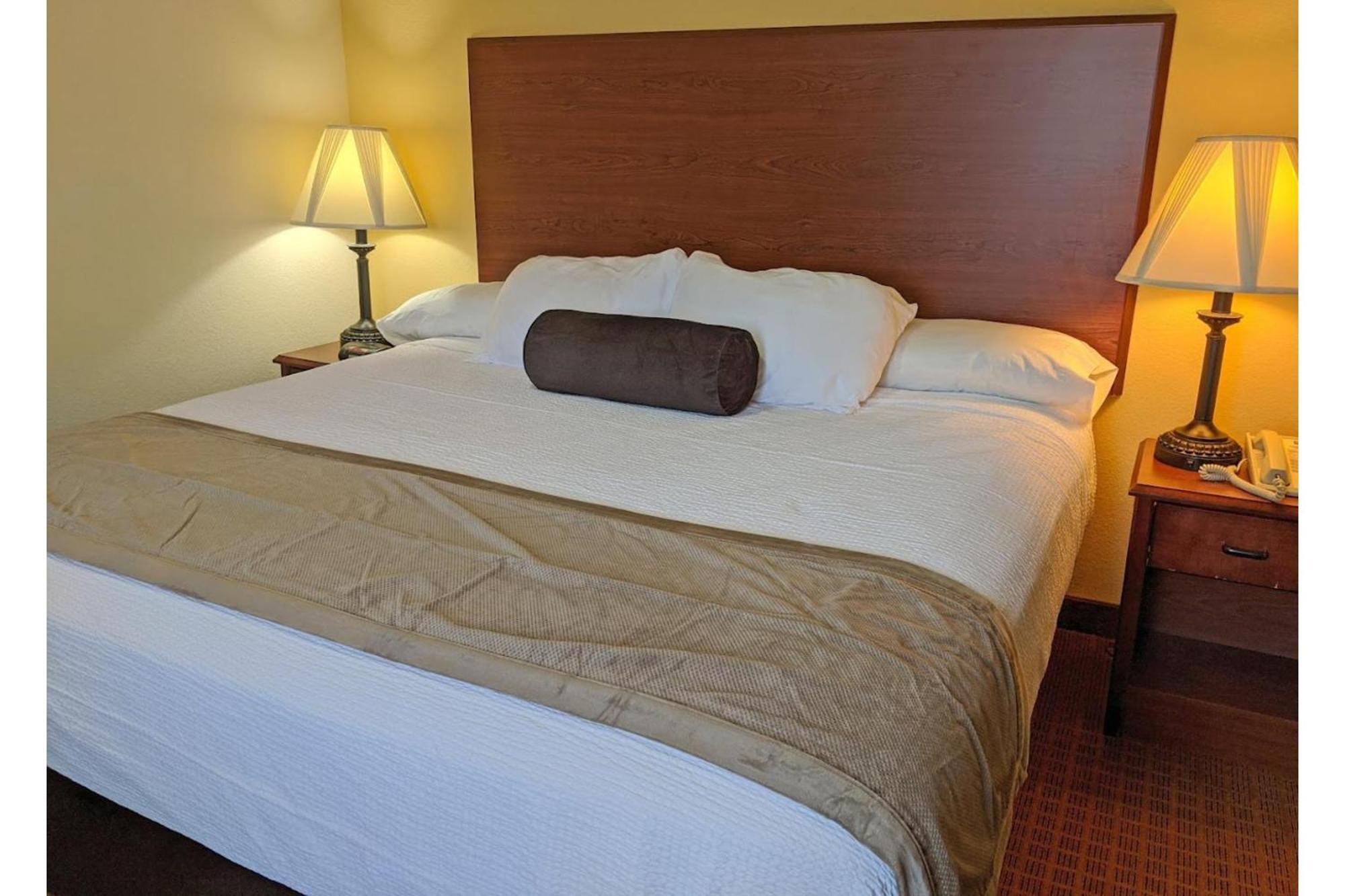Park View Inn & Suites Hoisington Near Great Bend Ngoại thất bức ảnh