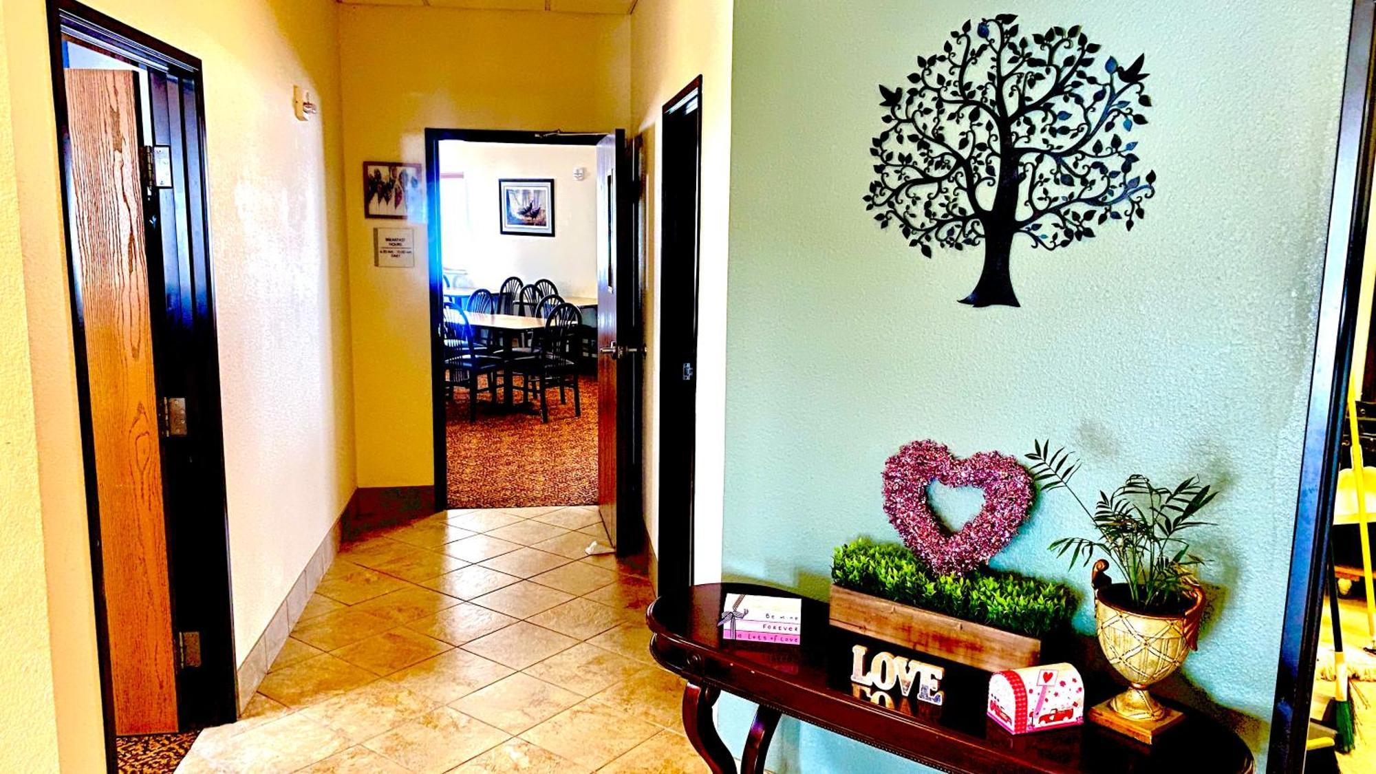 Park View Inn & Suites Hoisington Near Great Bend Ngoại thất bức ảnh
