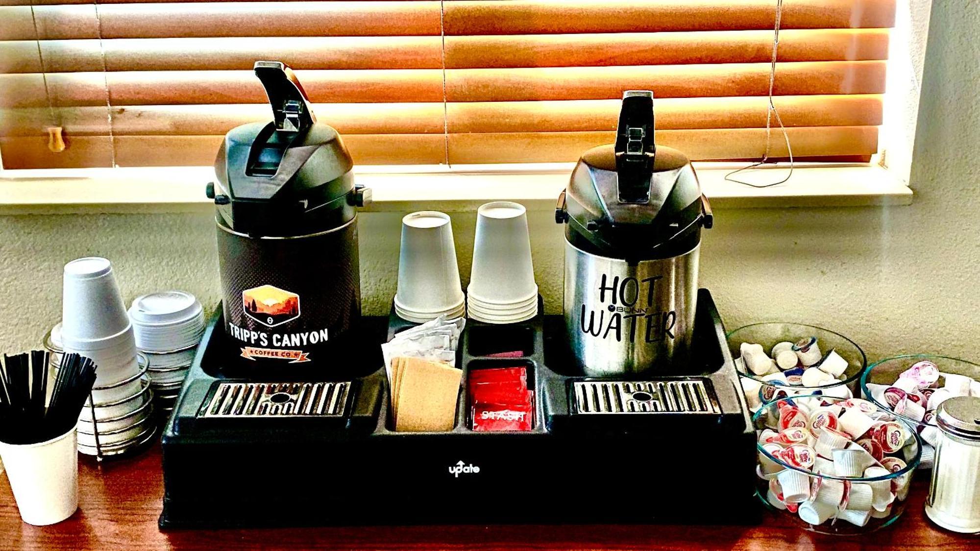 Park View Inn & Suites Hoisington Near Great Bend Ngoại thất bức ảnh